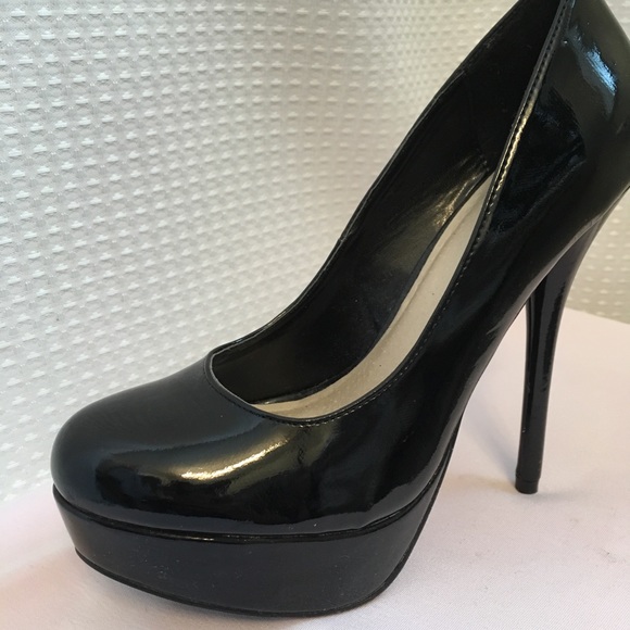 Delicious brand patent high heels - Picture 4 of 6